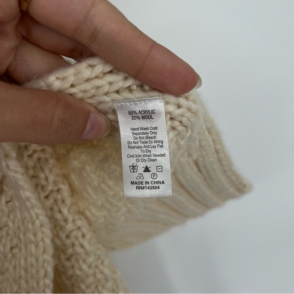 Marie Oliver Cosette Wool Blend Cream Bobble Cable Knit Turtleneck Sweater Vest - Picture 6 of 7